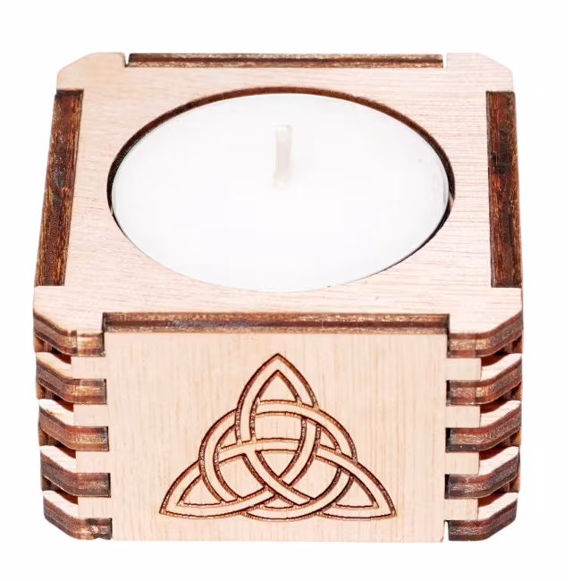 Kerzenständer aus Holz