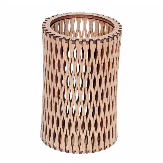 Wooden pen holder – Round with carved patterns