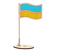 Ukraines flag lavet af træ